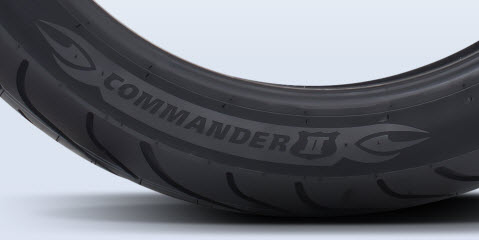 фото надписи коммандер на мотошине модели Michelin Commander II