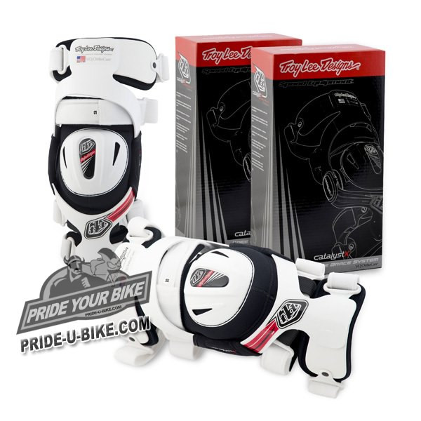 troyleedesigns_kneebrace_set-sm.jpg