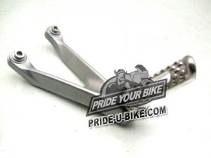 Правая пассажирская подножка Honda CBR 1000 RR CBR1000 CBR1000RR 12 13 14