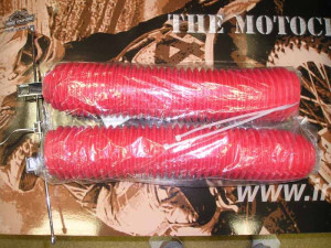 Защитные гофры на вилку кроссового мотоцикла